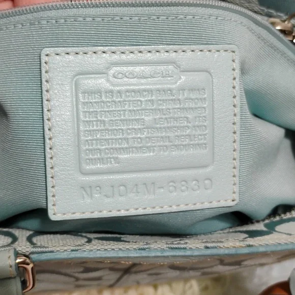 SALE! Auth Coach Denim Y2K Vintage Signature Baby Blue Handbag/Dust Bag - Picture 12 of 15